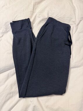 Uniqlo Navy Knit Jogger Pants - Cozy Casual Wear